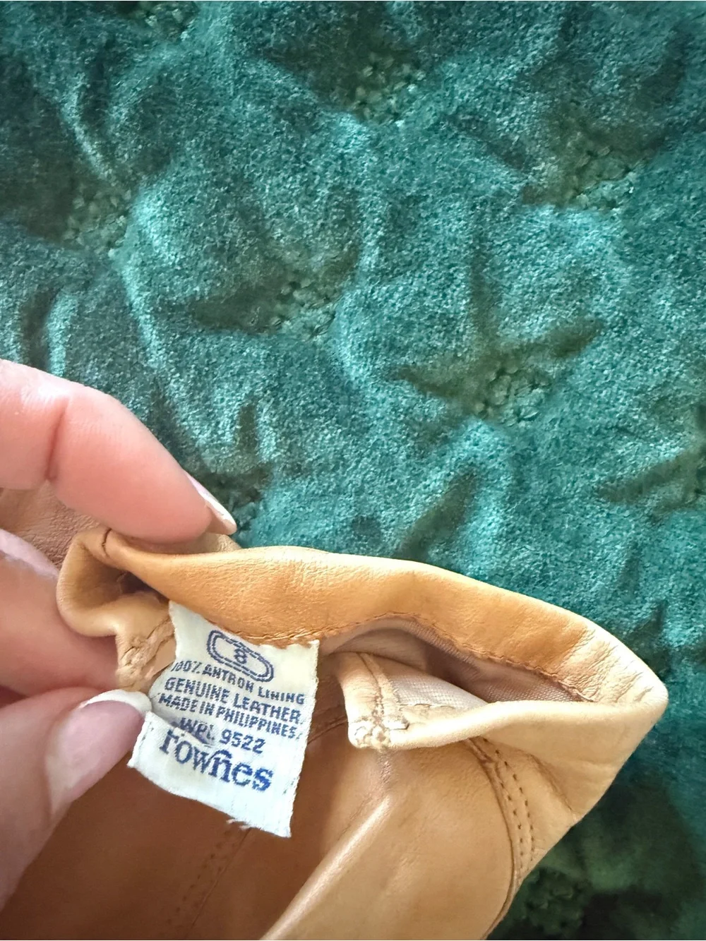 Vintage Women’s Fownes Camel Tan Leather Gloves Size 8